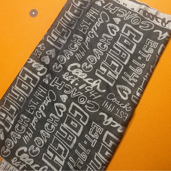 Coach Shawl - Picture 3 of 3